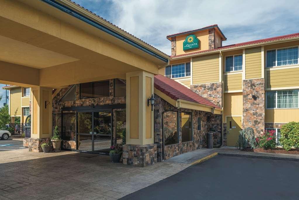 Best Western Plus Parkway Inn Wilsonville Esterno foto