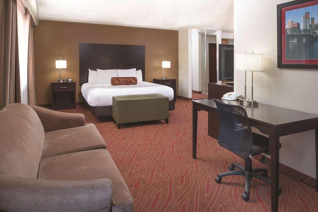 Best Western Plus Parkway Inn Wilsonville Esterno foto