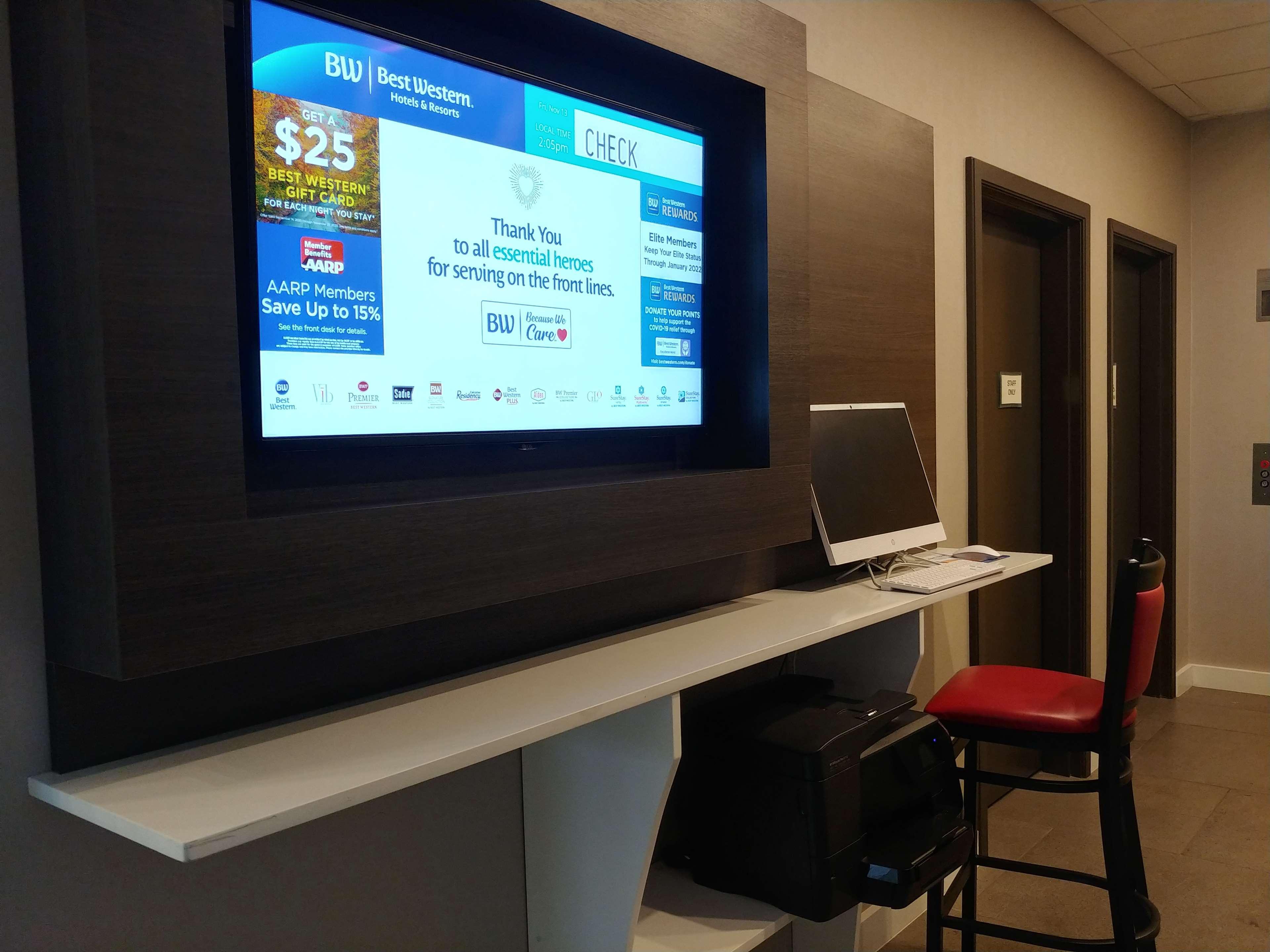 Best Western Plus Parkway Inn Wilsonville Esterno foto