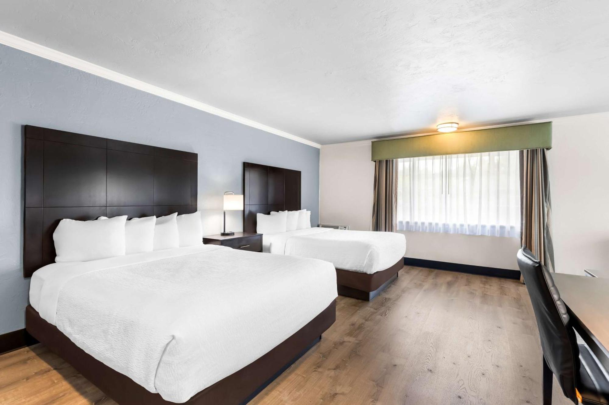 Best Western Plus Parkway Inn Wilsonville Esterno foto