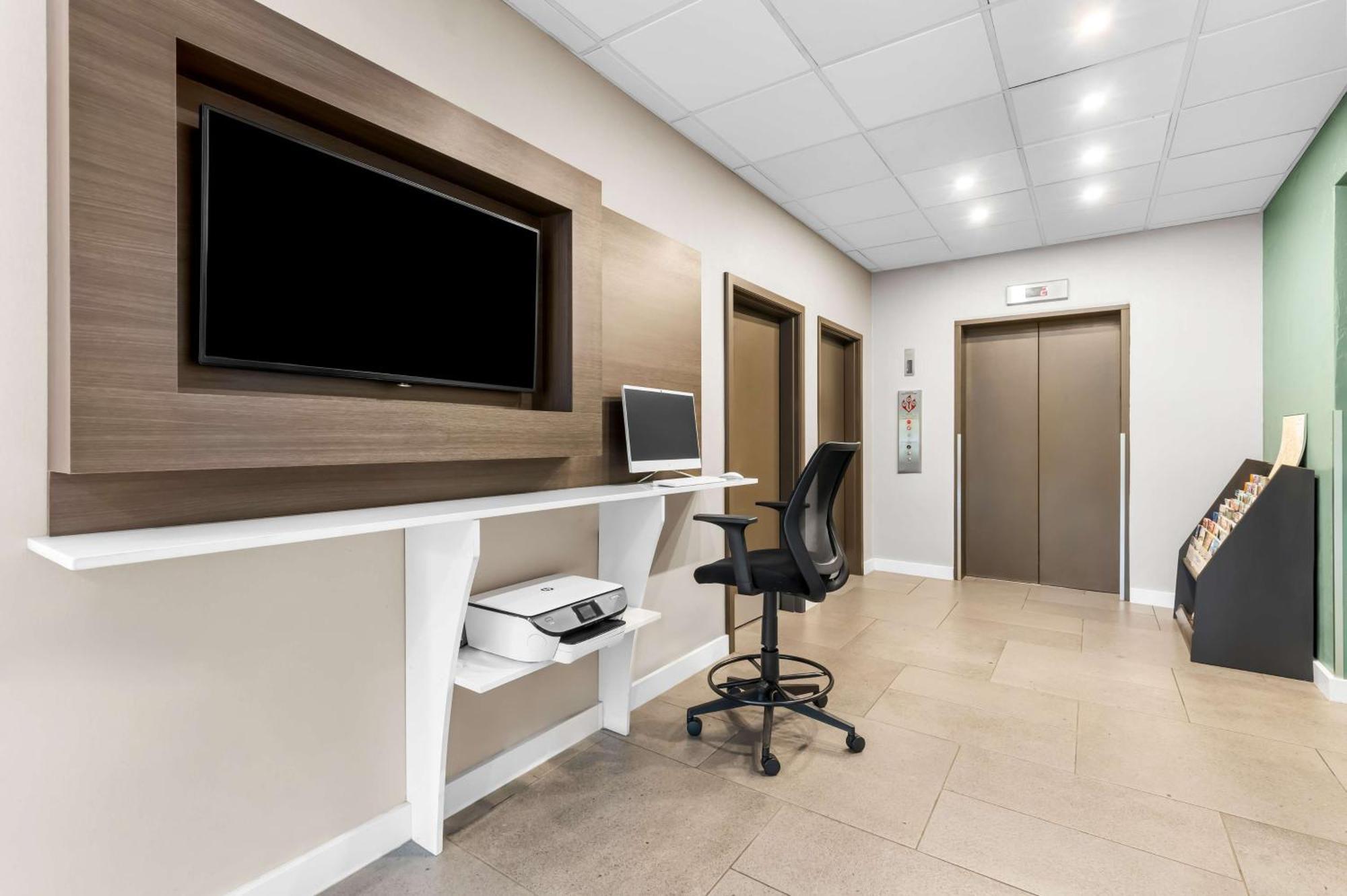 Best Western Plus Parkway Inn Wilsonville Esterno foto