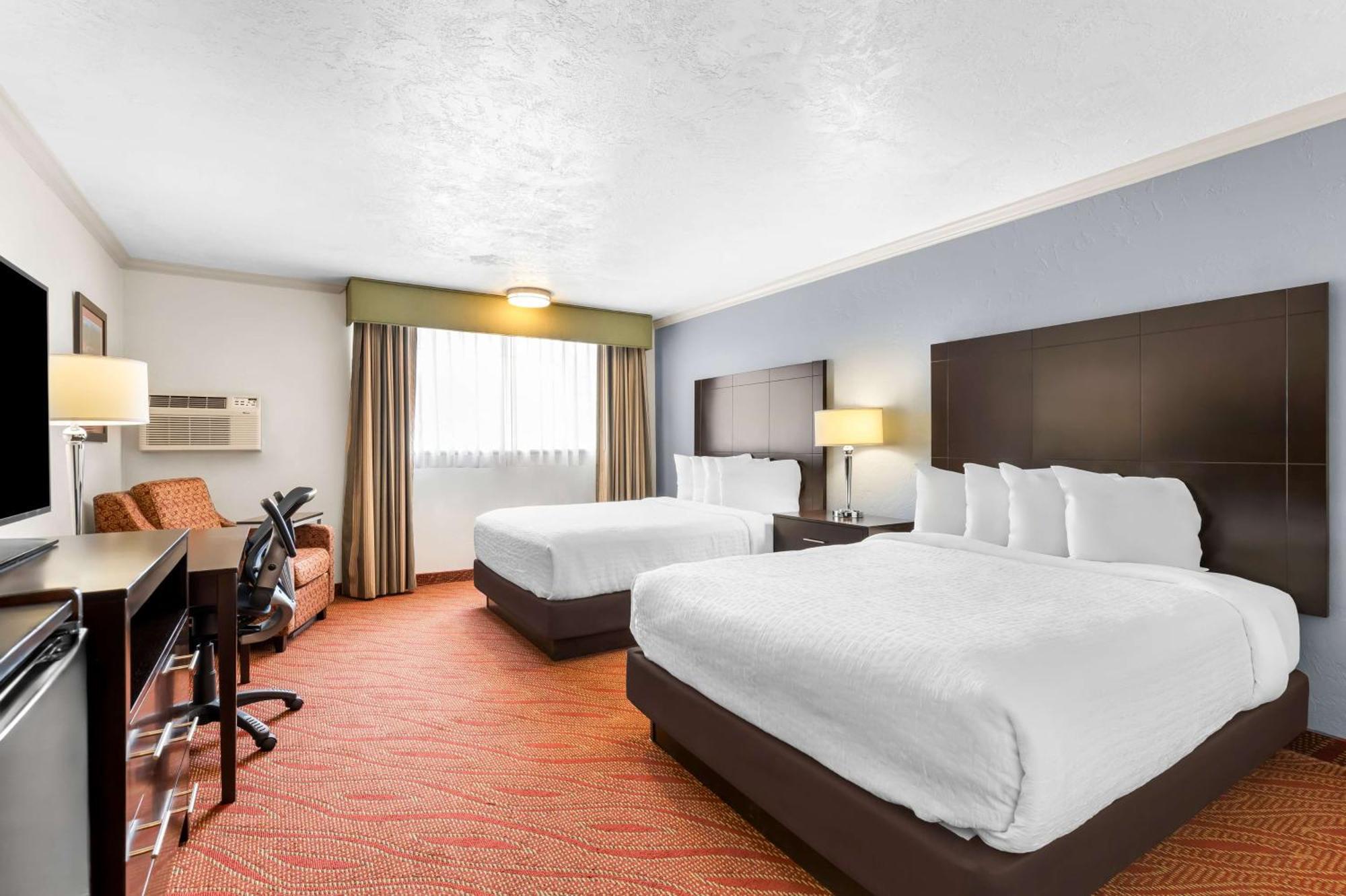 Best Western Plus Parkway Inn Wilsonville Esterno foto